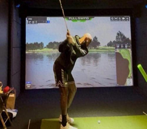 湖人戰(zhàn)績(jī)滑落原因找到了，詹姆斯癡迷高爾夫，已不關(guān)心籃球