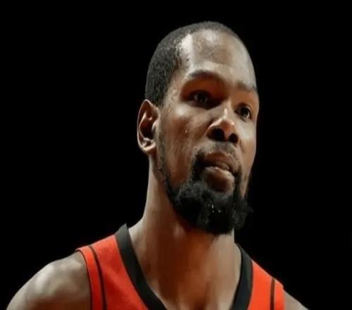 杜蘭特32分7板3助火箭111104終結(jié)活塞4連勝杜倫18分7板