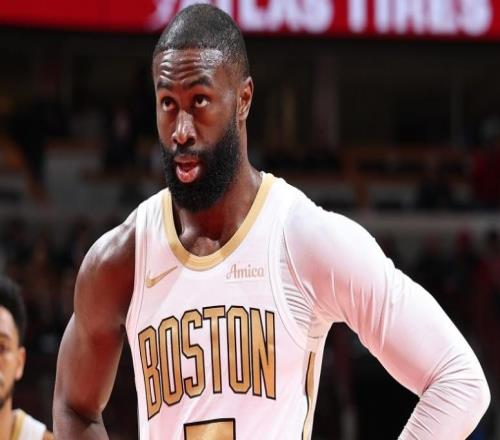 赫爾特0.2秒三分準(zhǔn)絕殺！公牛8人上雙險(xiǎn)勝綠軍布朗33+8+5