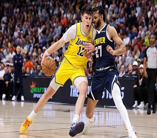 個人能力還算不錯，但湖人給鋒線新星的角色可能有些壓力太大了