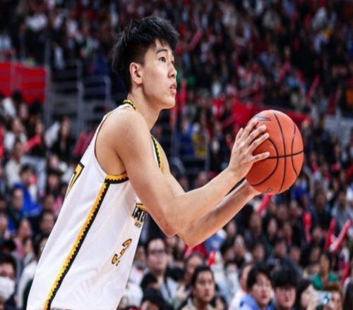 12分！遼籃新星創賽季新高楊鳴早該用他替換掉鄢手騏
