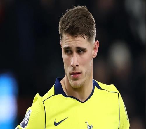 利物浦找到范戴克接班人，24歲荷蘭國(guó)腳鐵衛(wèi)，身價(jià)不低于8000萬(wàn)歐