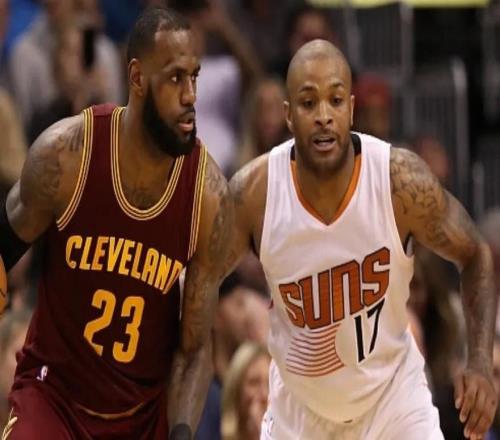 弗萊：太陽替補曾說詹姆斯“她是垃圾”，結果詹姆斯單節(jié)18分回應