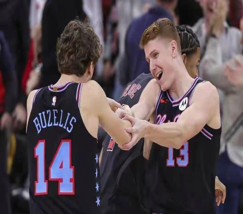 科比懷特22分1板7助NBA常規賽公牛114111凱爾特人