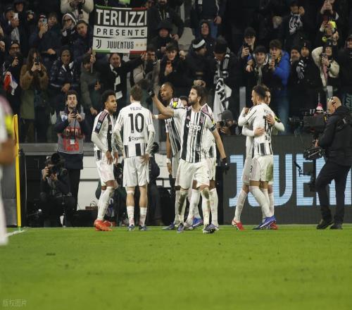 尤文3比0勝那不勒斯，積分緊追前四，斯帕萊蒂找到戴維使用說明書