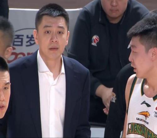 末節(jié)4分苦吞4連敗！曝楊鳴已經(jīng)下課，遼寧球迷評論區(qū)炸鍋，太諷刺