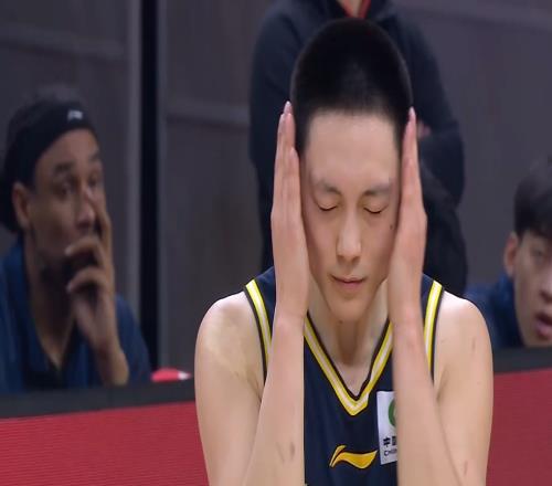 菜雞互啄！鬼才杜鋒奇葩怪陣激活胡明軒，末節(jié)導(dǎo)演207逆轉(zhuǎn)天津