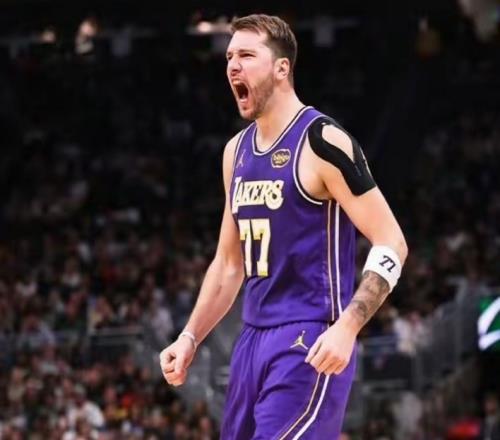 申京轟33+9+6仍無緣今日最佳！對不起，你碰到創(chuàng)紀錄的東契奇了