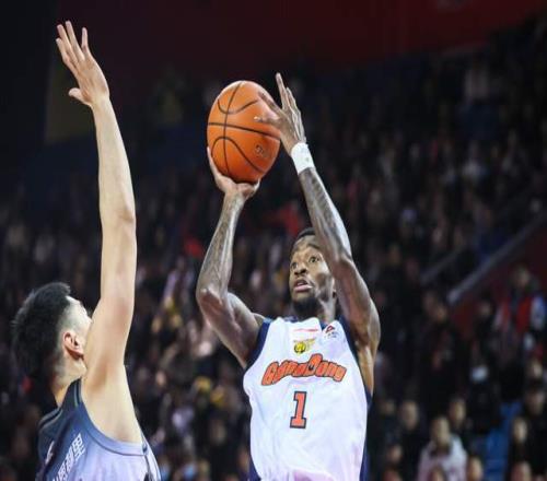 CCTV5直播！廣東VS吉林拒絕爆冷，胡明軒漸入佳境，杜鋒力保榜首