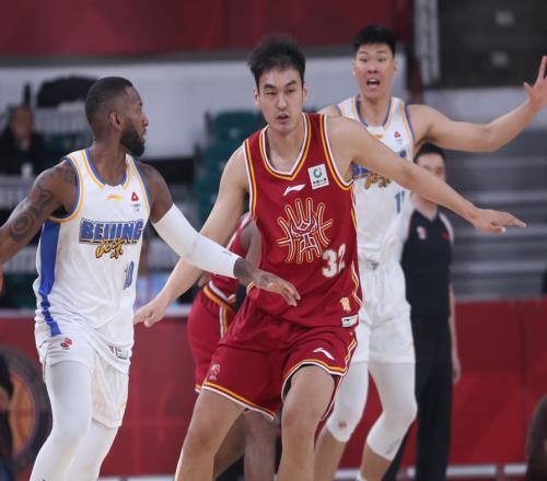 CBA戰(zhàn)況：廣東4連勝登上榜首，北京雙雄皆獲勝，山西3連敗