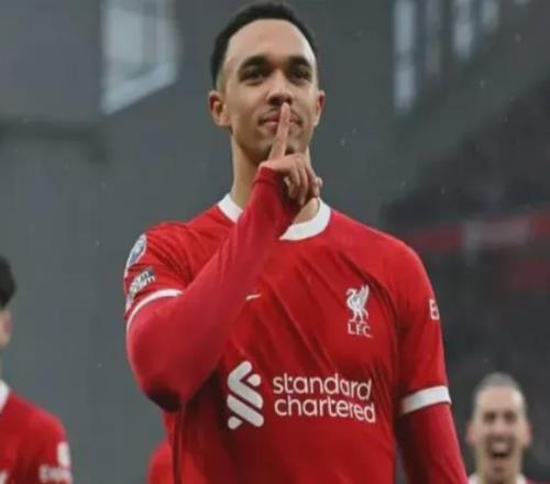 婉拒曼城，皇馬球星仍想留隊，處境艱難卻仍表態：不愿去英超