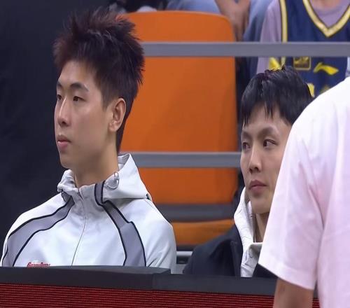 只能交易出去廣東“新后衛(wèi)”將跌出輪換，或遭多隊(duì)瘋搶！