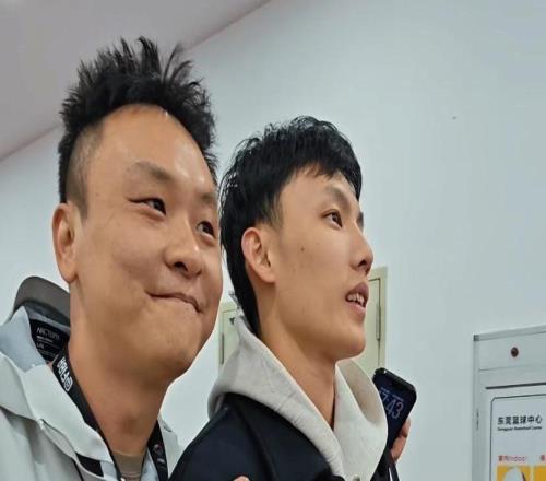 CBA三消息：趙睿傷病更新，徐杰回應百萬票王，山西球迷又闖禍