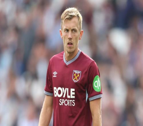 天空：西漢姆聯(lián)中場沃德普勞斯正在接受伯恩利體檢