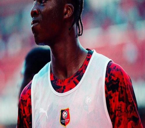 記者：曼聯考慮加大對雷恩前鋒梅特的追求力度