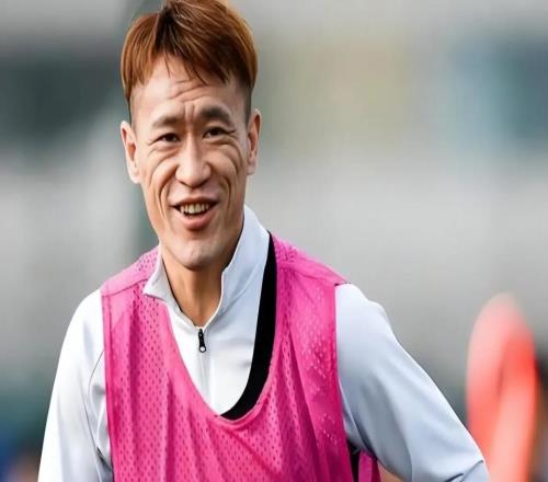 一戰(zhàn)3人1隊遭重罰！王棟躲球送制勝球，天津保級10年后被罰10分