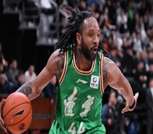 只得62分！遼寧進(jìn)攻真廢！威爾斯啞火后全隊(duì)得分匱乏，季后賽難進(jìn)