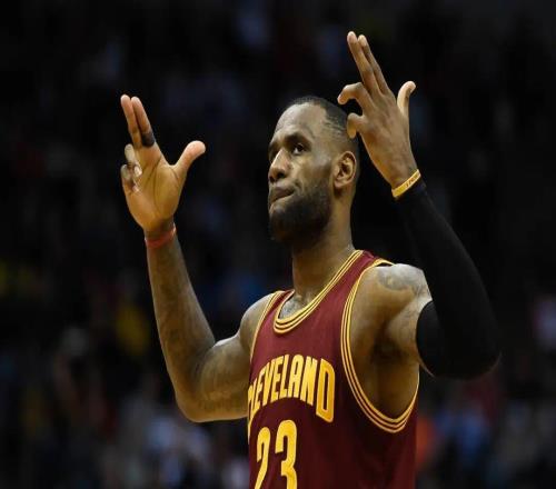 湖人最大分差！詹姆斯在場(chǎng)邊哭了...騎士愿他回歸！