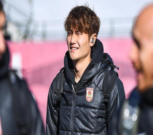 李金羽這是什么操作簽下中超降級(jí)隊(duì)前鋒，單賽季0球，3年進(jìn)3球