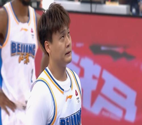 看到北京落后暫停時(shí)趙睿不耐煩的表情，才知道，許利民有多能作妖