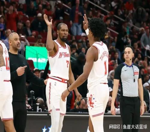 火箭出最大短板，杜兰特苦不堪言！乌度卡执迷不悟，申京2人该批