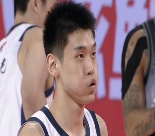 宏遠(yuǎn)紅黑榜！奎因攻防一體，杜潤(rùn)旺籃板過敏，胡明軒關(guān)鍵先生