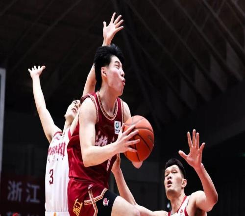 【CBA聯(lián)賽】第二十一輪主場(chǎng)三連勝！浙江稠州金租8770勝山西汾酒！