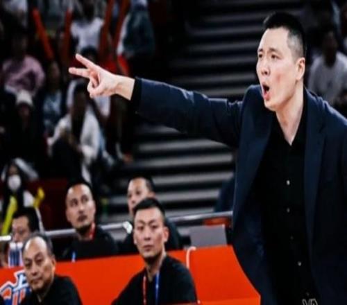 上海男籃拒絕輸球！全力擊敗深圳，王哲林爆發(fā)，央視直播