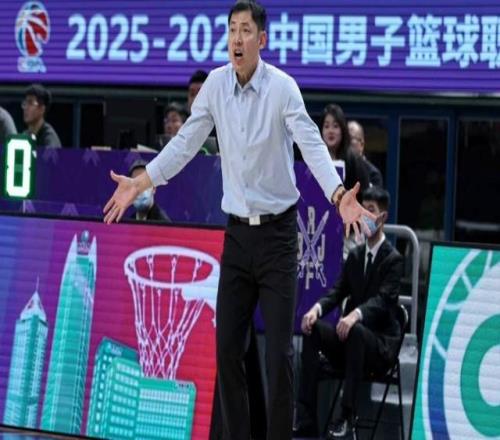 北控男籃VS青島！張慶鵬沖擊3連勝，鄒雨宸爆發(fā)，央視直播