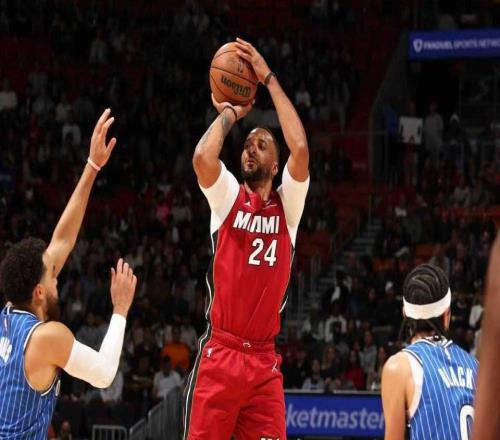 單節(jié)狂轟4020逆轉(zhuǎn)！魔術(shù)三叉戟80分四殺熱火班凱羅31+12