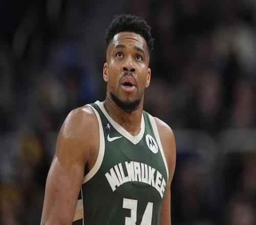 Shams：字母哥多次私下告知球隊(duì)他認(rèn)為分道揚(yáng)鑣的時(shí)機(jī)已到