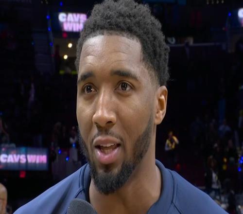 米切爾：詹姆斯為騎士打下了基礎(chǔ)，他值得在這里獲得致敬歡呼