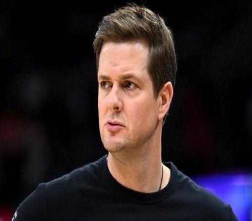 哈迪：我們防守端每個(gè)動(dòng)作都慢半拍勇士迫使我們不斷輪轉(zhuǎn)