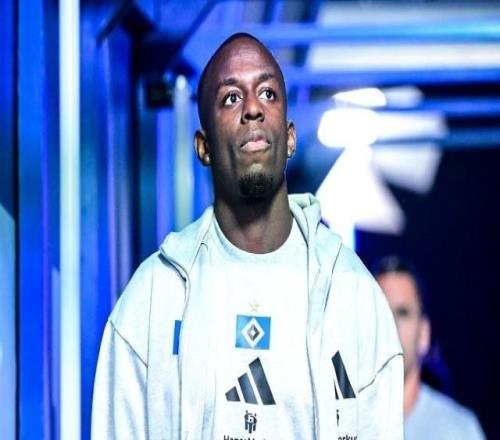 邊鋒東佩酒駕，漢堡無限期停賽懲戒