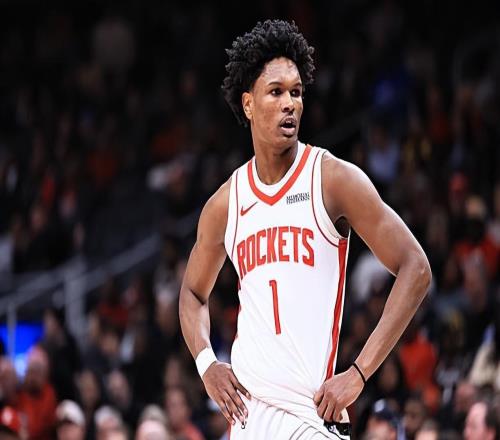 還在堅(jiān)持錯(cuò)誤的用人方式，火箭是要徹底磨滅后場(chǎng)新星的自信心嗎