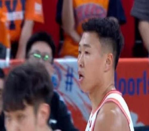國(guó)家隊(duì)在招手，賀希寧26中14高效砍43分4板2助3斷