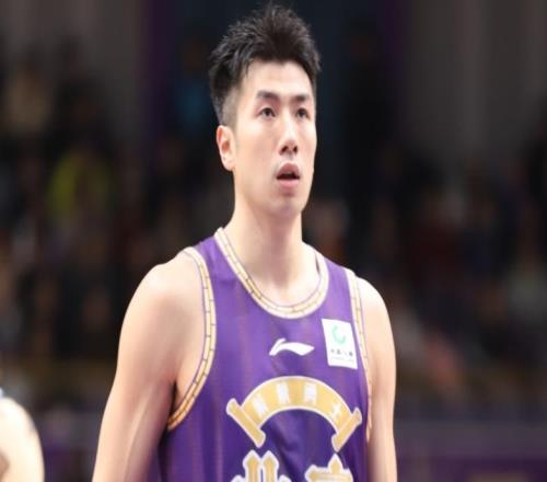 北控送青島5連?。毫稳龑帿I(xiàn)關(guān)鍵分鄒雨宸11+11佩里20+16