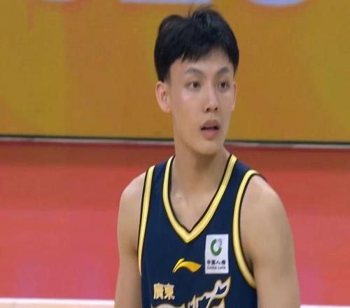 廣東男籃徐杰即將復(fù)出，多支球隊接觸楊鳴，北京男籃欲換貝利！