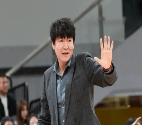 輸廣廈發(fā)布會(huì)！邱彪強(qiáng)調(diào)學(xué)習(xí)+疲憊，評(píng)價(jià)王證給高度評(píng)價(jià)檢驗(yàn)自己