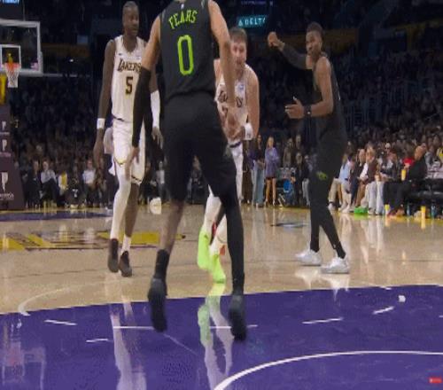 敢揍多爾特，此子必成大器？