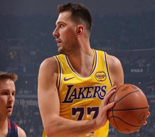 又見湖三崩！勒布朗11分5助攻湖人不敵騎士，東契奇29分5板6助