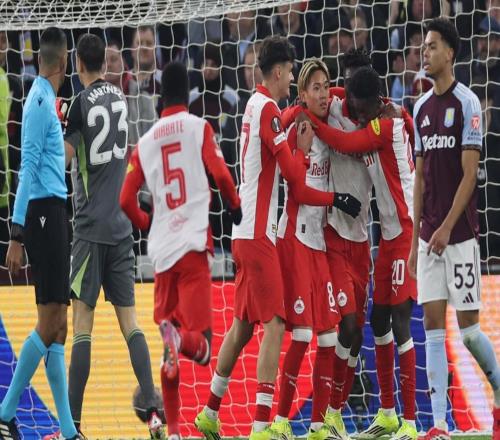 讓二追三！英超第3創(chuàng)奇跡，埃梅里率隊(duì)挺進(jìn)淘汰賽，目標(biāo)直指冠軍