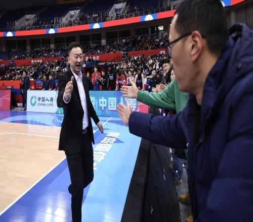 低谷雄鷹待振翅！青島男籃將赴北京，接連挑戰(zhàn)京城雙雄