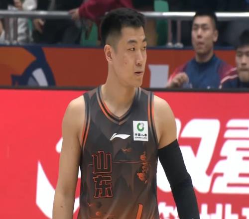山東男籃末節(jié)逆轉(zhuǎn)廣州，陶漢林決勝時刻立功，雙小外砸歪籃筐