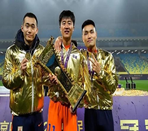 泰山隊只差2人！外援中衛+左路萬金油，補上最后短板就能冠絕中超