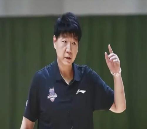 險(xiǎn)勝?gòu)V州，邱彪：第二、三節(jié)的表現(xiàn)對(duì)不起球迷，疲勞不是借口