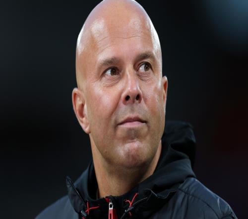 斯洛特：紐卡沒(méi)直通歐冠16強(qiáng)有點(diǎn)倒霉晉級(jí)會(huì)給我們帶來(lái)信心