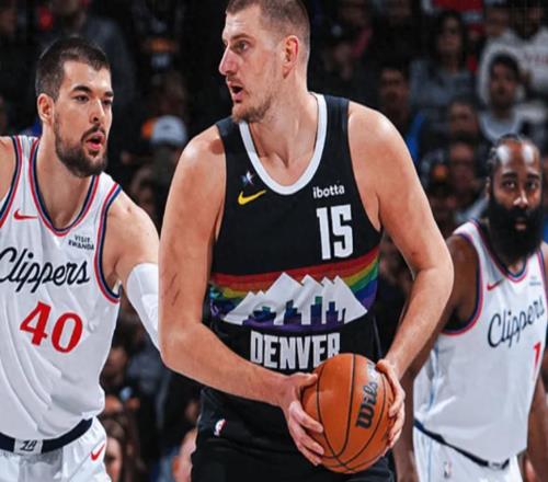 約基奇你太狠了，復(fù)出才1場(chǎng)，就轟破79年歷史紀(jì)錄，鴨梨MVP不穩(wěn)了