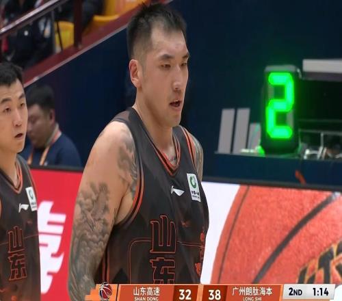 山東男籃3分險勝，陶漢林16+8高詩巖14+7，郭艾倫6分徐昕6+7！