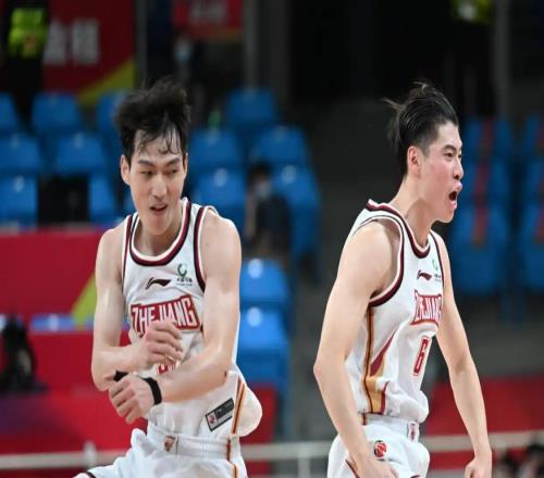 拿600萬，10中0+全場2分，球迷：這狀態(tài)別去霍霍國家隊了